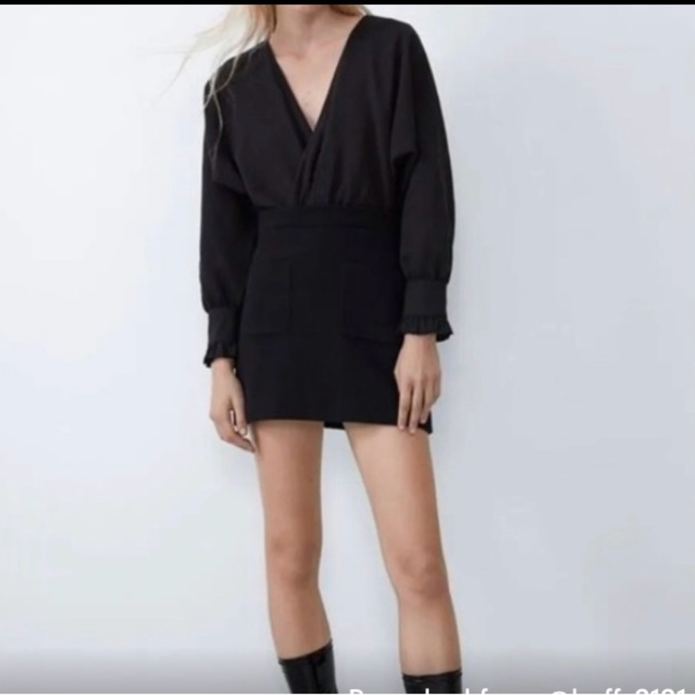 NWT Zara Black v Neck Boucle Mini Dress